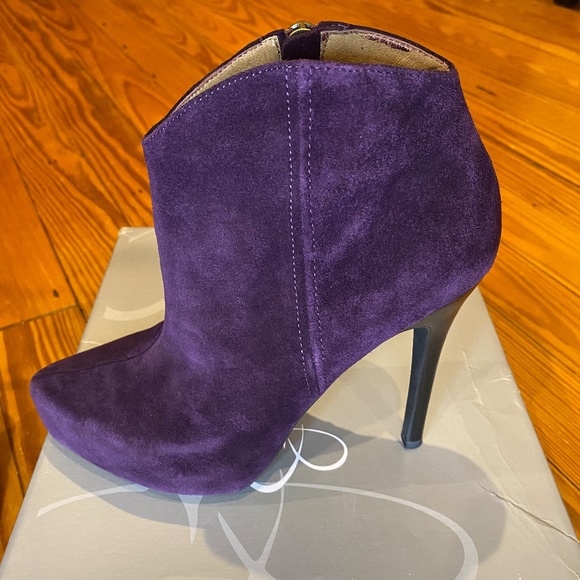 Jessica Simpson Pasadena Ankle Booties, Eggplant Suede, Sz. 7.5M. - Picture 15 of 16